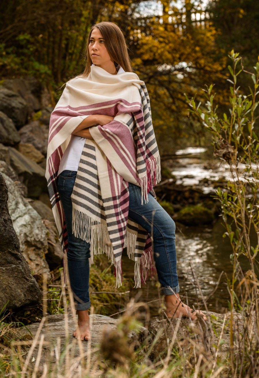 RuanaGravitynatur-1-e1638362918125-scaled Damen Poncho Ruana